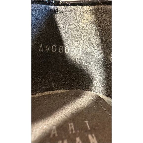 Stuart Weitzman Black patent leather kitten Croc Heels Capsule wardrobe Sz 9.5 - Picture 6 of 6